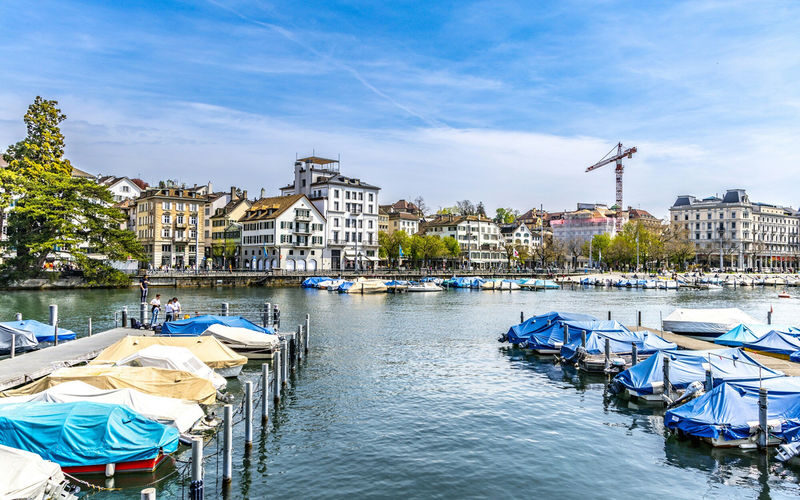 Lake Zurich Relaxing Sightseeing Cruise Experience - Reading Zurich from the lake
