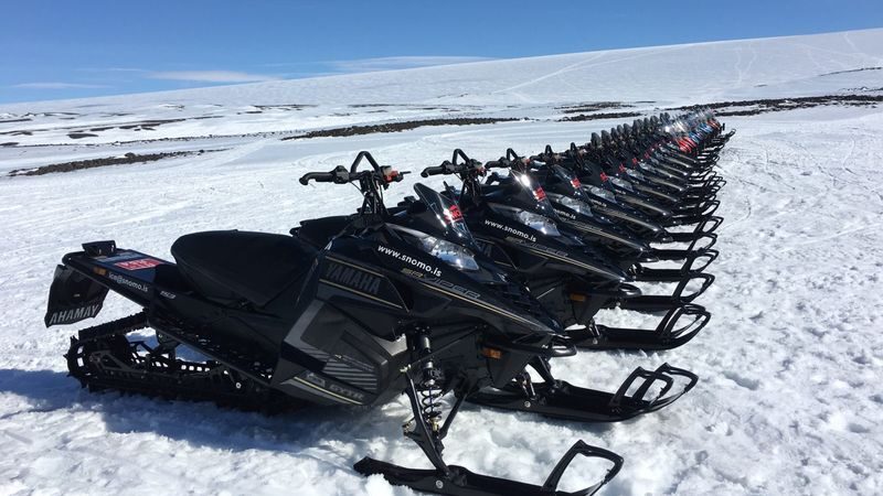 Langjokull fast pace snowmobile experience in Gullfoss - Meeting at Gullfoss changes the day’s planning