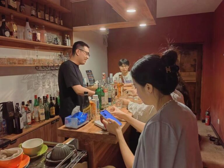 Learn to Mix Cocktails and Make Friends at a Yongjia Road Bar - Eatwith - The 7:30 pm Class, Step by Step