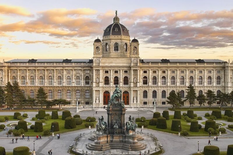 Leopold Museum and Kunsthistorisches Museum ticket in Vienna - Begin with Schiele at the Leopold Museum