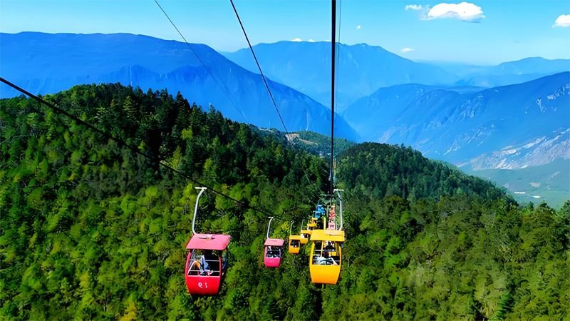 Lijiang Private Small Group 1-Day Tour: Jade Dragon Snow Mountain, Spruce Meadow, Yak Meadow Cableway, Baisha Old Town - Choosing Spruce Meadow or Yak Meadow