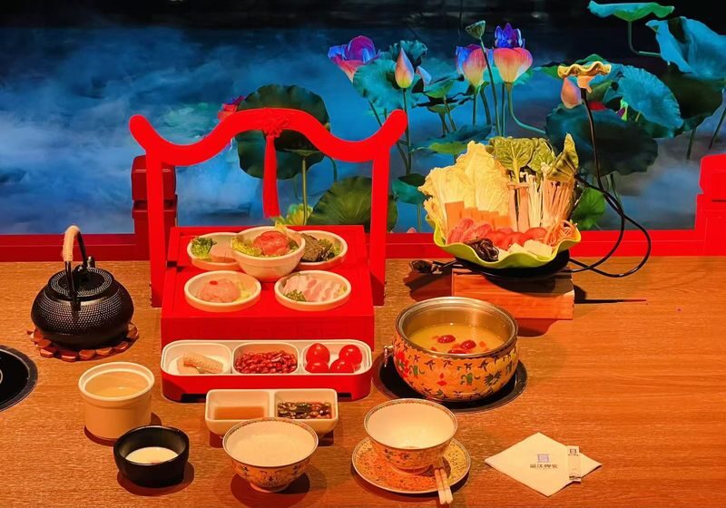 Lijiang Royal Banquet - Naxi music and dance between courses