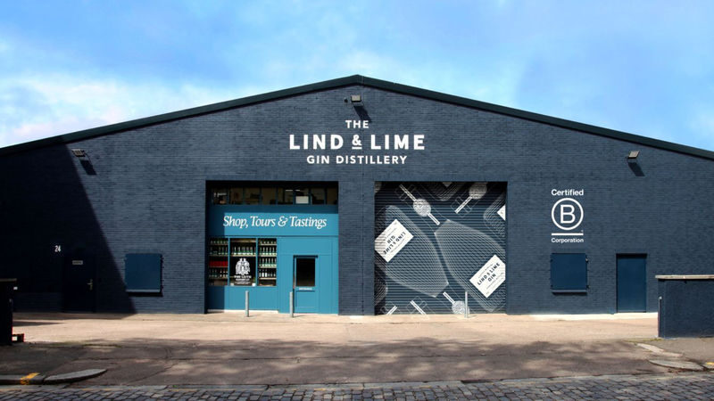 Lind & Lime Gin Distillery Tour & Tasting in Edinburgh - The welcome drink sets the tone