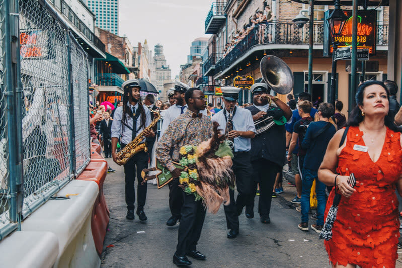 Live Jazz Music Tour in New Orleans - Walking into the Vieux Carré