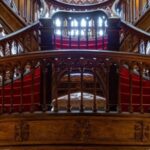 Livraria Lello ticket in Porto - The red staircase, and why everyone looks up