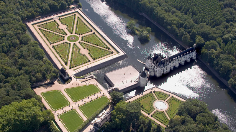Loire Valley Castles Guided Tour - Cheverny feels lived in
