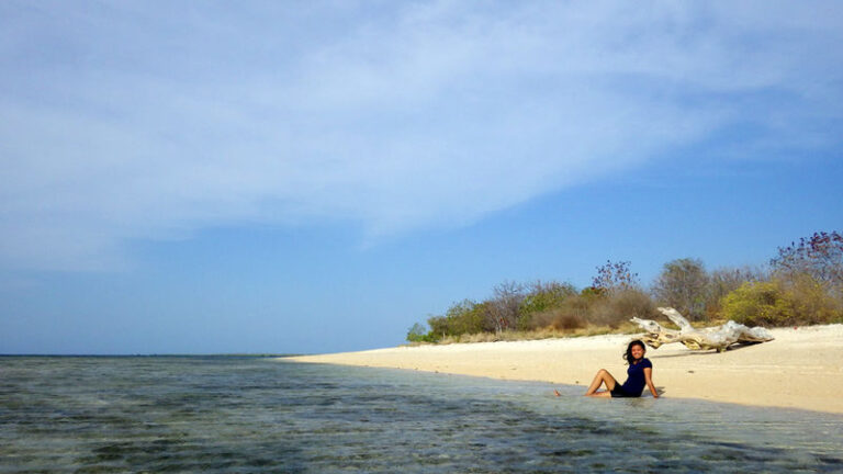 Lombok Gili Kondo & Gili Kapal Full-Day Private Island Hopping Tour - Gili Kondo: start with sand and clear water