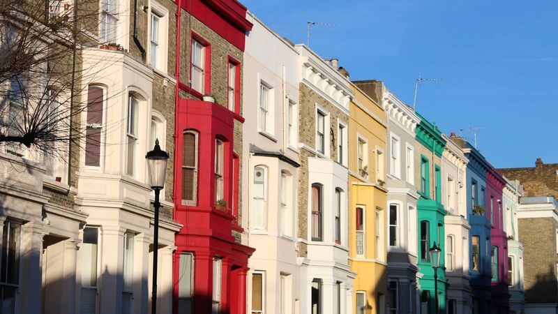 London Notting Hill 2-Hour Guided Walking Tour - The blue door and bookshop photo stops