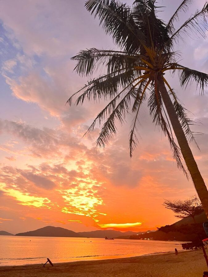 Long Coast-Cheung Sha Village Glamping, Caravan and Water Sports - Choosing a caravan or tent