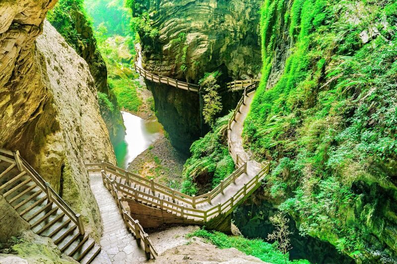 Longshui Gorge Crevice - At a glance