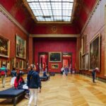 Louvre museum private tour in Paris - Meeting at Place des Pyramides