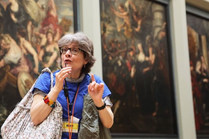 Louvre Museum with Mona Lisa Portrait Guided Tour in Paris - The Mona Lisa, with context beyond the crowd