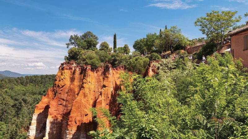 Luberon Market and Villages Tour from Marseille or Aix en Provence - Roussillon: ochre streets and a Thursday market