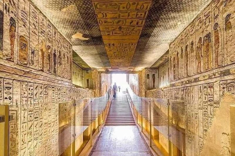 Luxor Full-Day Private Historical Tour with Hot Air Balloon - The balloon ride: a different view of Luxor