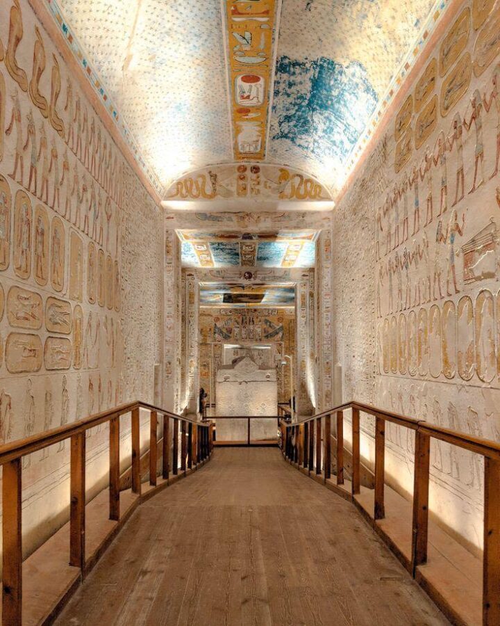 Luxor Tour of Visit East and West Nile Banks Highlights Tour - East Bank: Karnak and Luxor Temple
