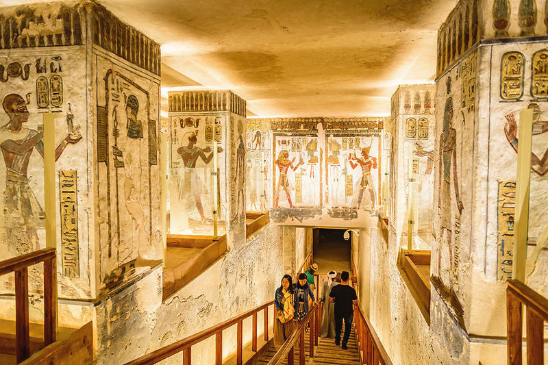 Luxor Valley of the Kings & Hatshepsut Half-Day Private Tour - Hatshepsut’s temple beneath the cliffs