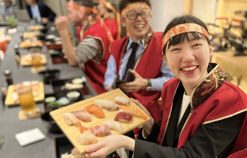 Luxury Samurai Sushi Dining Show in Asakusa Tokyo - Choosing between the 80-minute Samurai and two-hour Shogun courses