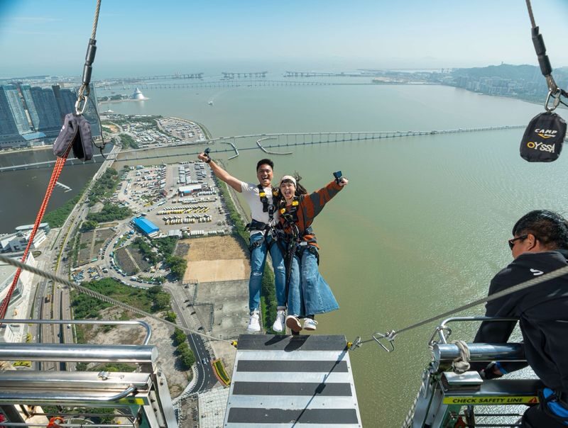 Macau Tower Bungy Jump - From ticket exchange to the platform