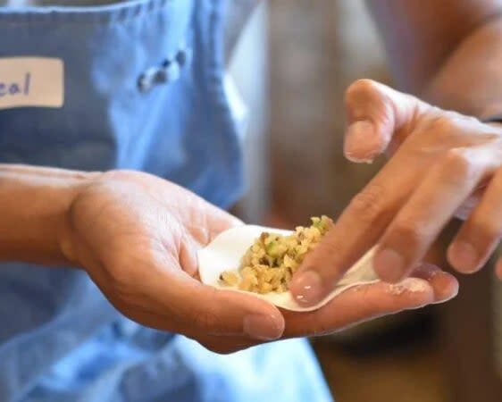 Make Gyoza and Ramen with Vegan Ingredients in Tokyo - A supermarket visit puts ingredients in context