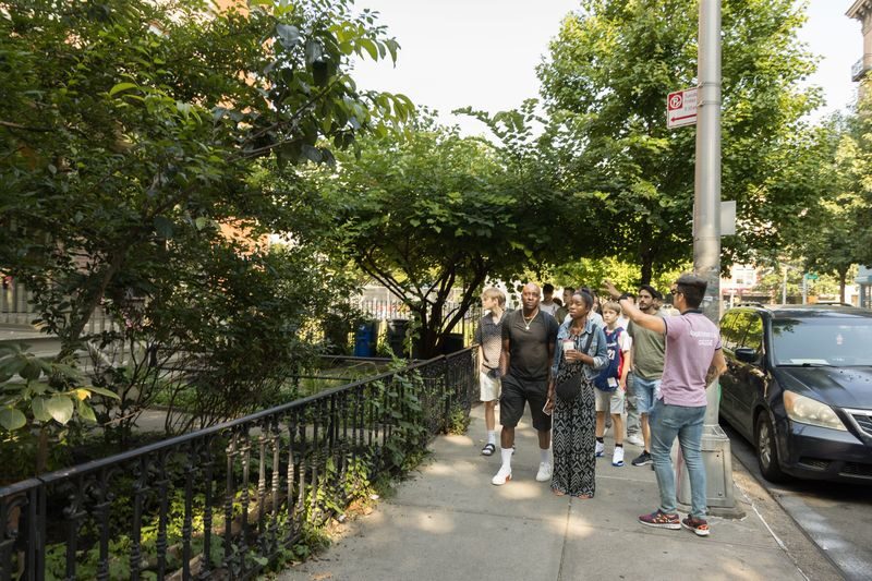 Manhattan, Bronx, Queens & Brooklyn Tour from New York - The Bronx mixes stadium landmarks with street culture