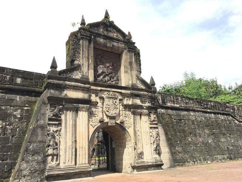 Manila Old and New City Tour - Makati: a view of modern Manila