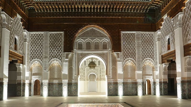 Marrakech Ben Youssef Madrasa & Le Jardin Secret Half-Day Walking Tour - The Souks and Medina: Worth Seeing, Not Always Easy