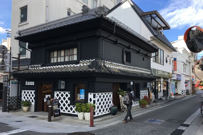 Matsumoto Castle Town Half-Day Guided Walking Tour - Let the guide make the history easy to picture