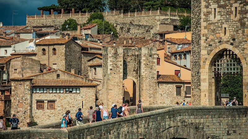 Medieval villages day tour from Barcelona - 8:30 a.m. departure from central Barcelona