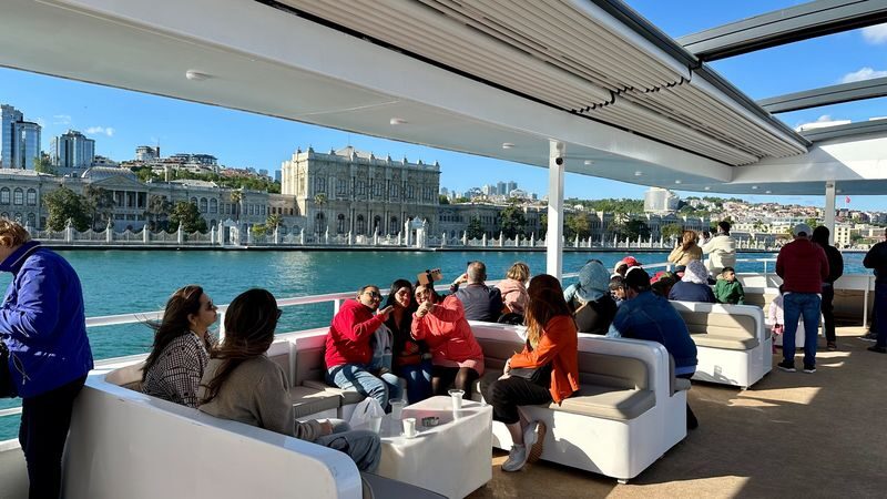 Mega Lufer Sightseeing Cruise with Audio Guide in Istanbul - Two hours of moving views