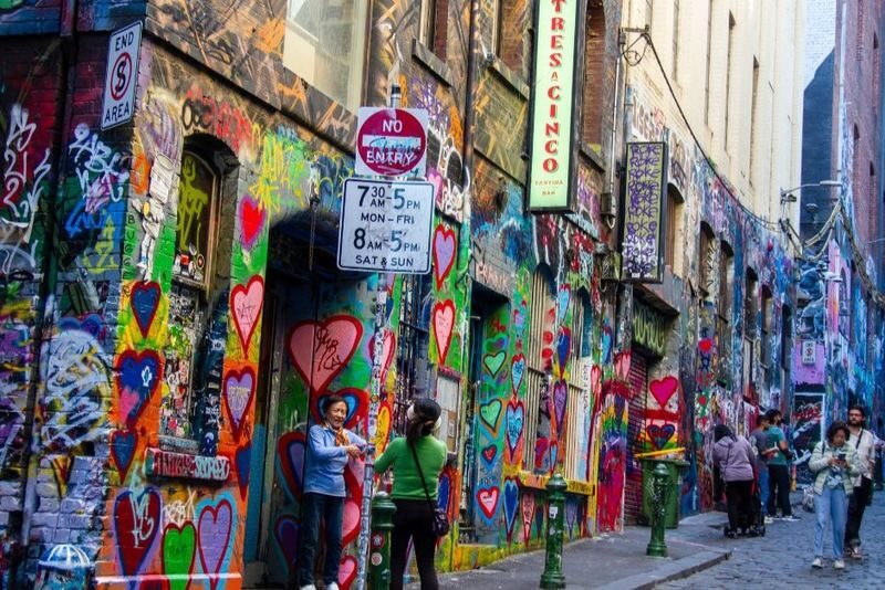 Melbourne City Highlights Small Group Tour - A route that links lanes, gardens and landmarks
