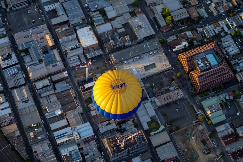 Melbourne Hot Air Balloon Flight at Sunrise - Meeting at the Hotel Windsor