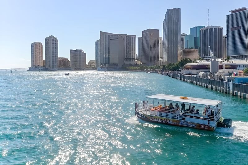 Miami Skyline Sunset Cruise Tour of South Beach and Biscayne Bay - A 75-minute ride, with a few timing details to check
