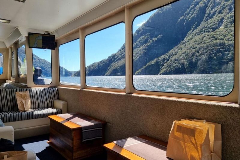 Milford Sound Full-Day Small Group Tour with Lunch - A full minibus is still a small group