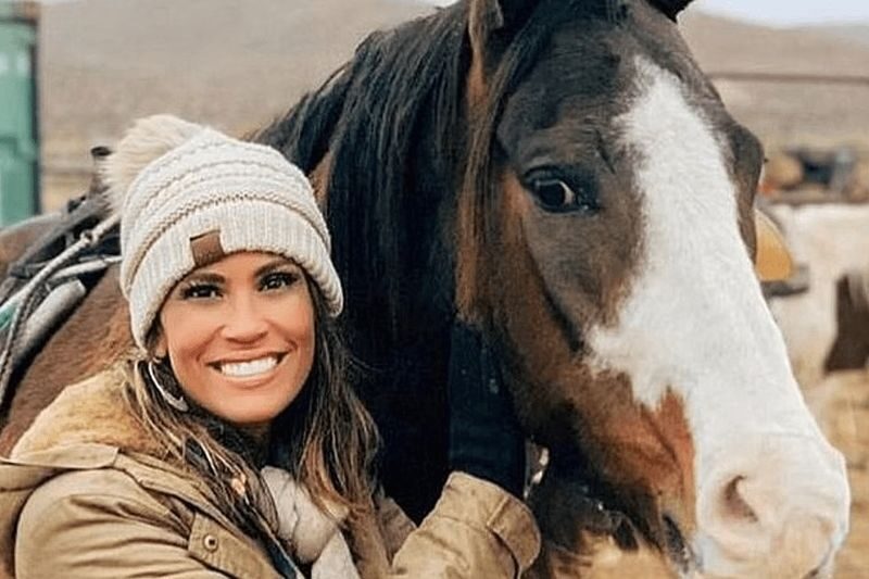 Morning Maverick Horseback Ride with Breakfast in Las Vegas - Breakfast before the saddle