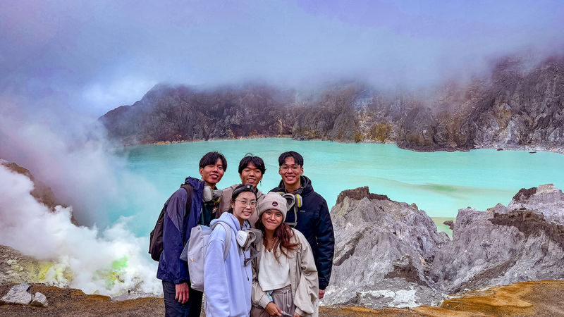 Mount Bromo and Ijen Crater 2-Day Private Tour - Climbing Bromo and crossing the sea of sand