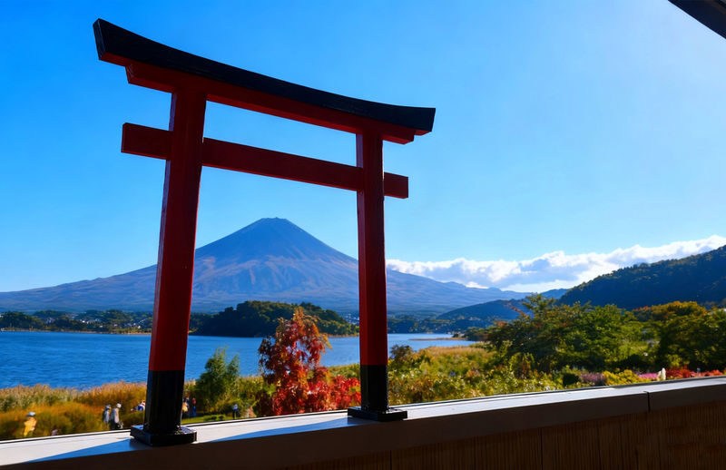 Mount Fuji and Lake Kawaguchi Panoramic Day Trip - Includes Mount Tenjo Park Ropeway Ticket (From Tokyo) - Chureito Pagoda pairs Fuji with a famous red landmark