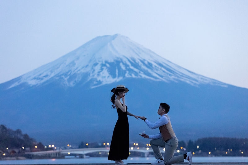 Mount Fuji Pre-Wedding Photoshoot | Dress, Kimono & Scenic Locations - Pick the outfits that suit your photographs