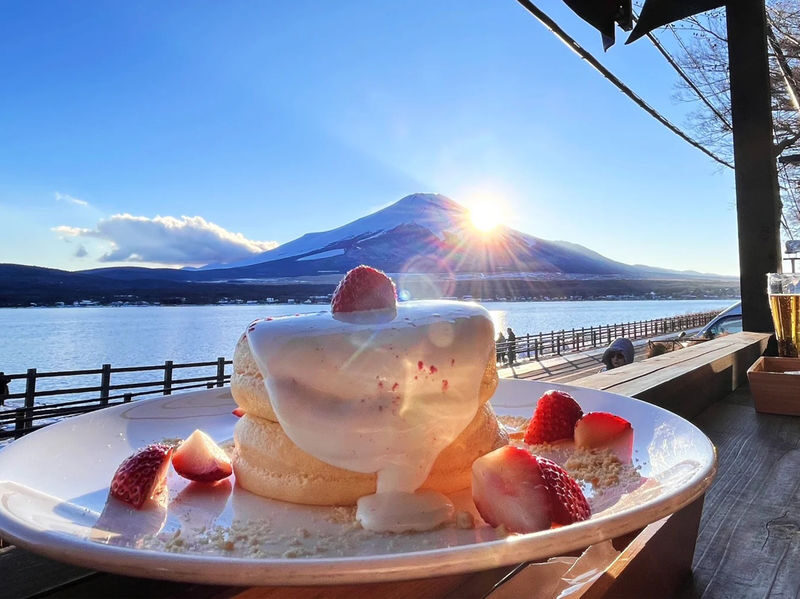 Mount Fuji Yamanakako Cycling/Cruise, Oshino Hakkai, Lake Kawaguchiko Oishi Park/Maple Corridor, Arakurayama Sengen Park/Ladder Town Day Trip | From Tokyo | Small Group (4-9 People) - Lake Yamanaka: ride the Olympic route