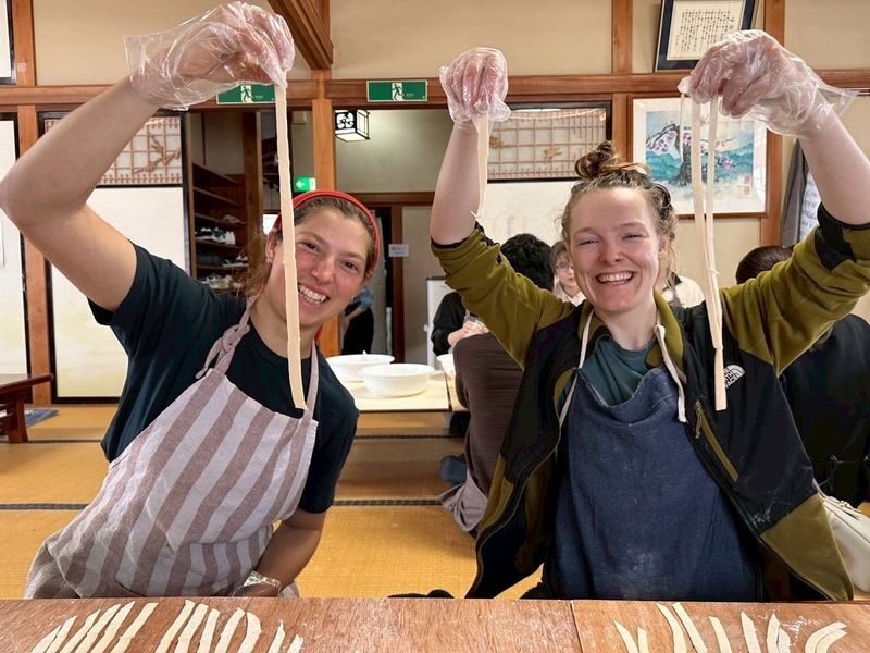 Mt. Fuji & Lake Cruise, handcraft noodles by Professional guide - Crossing Lake Kawaguchi by boat