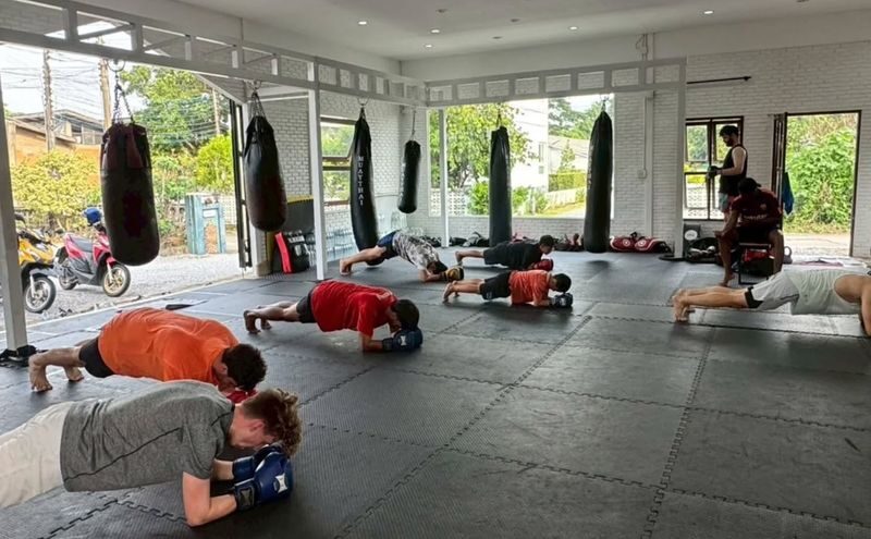 Muay Thai Boxing Introduction Class for Beginners in Chiang Rai - What happens at Pound Boxing Gym