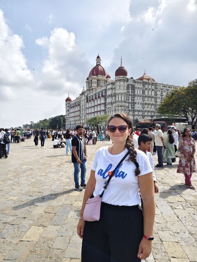 Mumbai: Private Full-Day City Sightseeing tour - CSMT: a railway station that deserves a pause