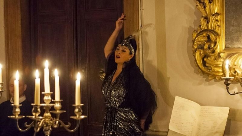 Musica a Palazzo at Palazzo Barbarigo Minotto in Venice - Close-up singing, without a distant stage