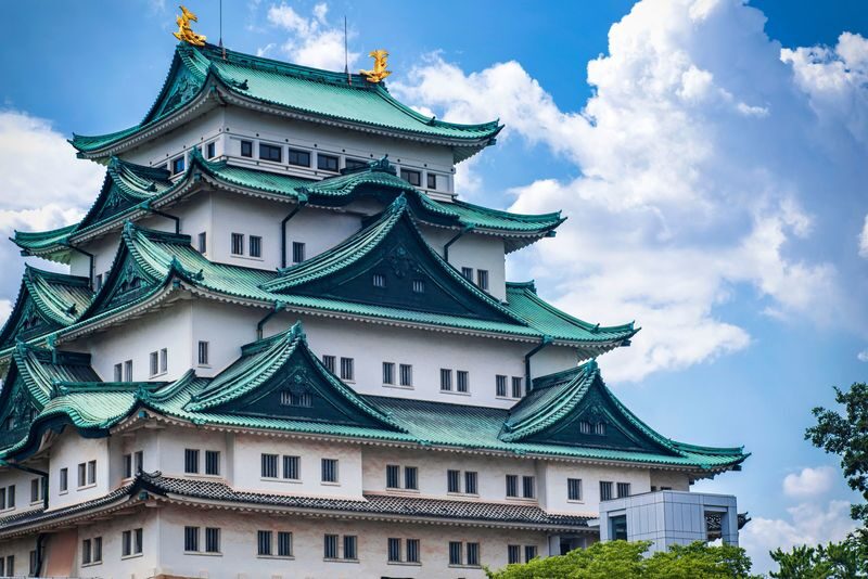 Nagoya Classic Day Tour: Nagoya Castle + Toyota Commemorative Museum of Industry and Technology + Osu Kannon (From Osaka, Guaranteed Departure for 1) - Nagoya Castle: a clear introduction to the city