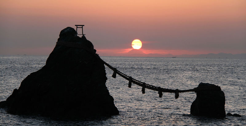 Nagoya Full-Day Ise Grand Shrine & Toba Aquarium Tour with Meoto Iwa - Ise Grand Shrine: allow time to slow down