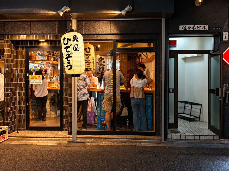 Namba Night Small Group Bar Hopping Tour - The guide and the local connection
