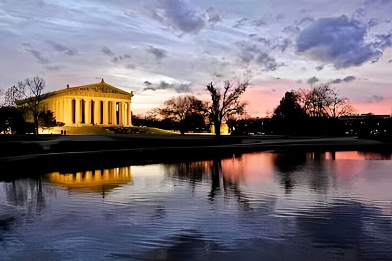 Nashville City Night Trolley Tour - The skyline: a quick city-wide view