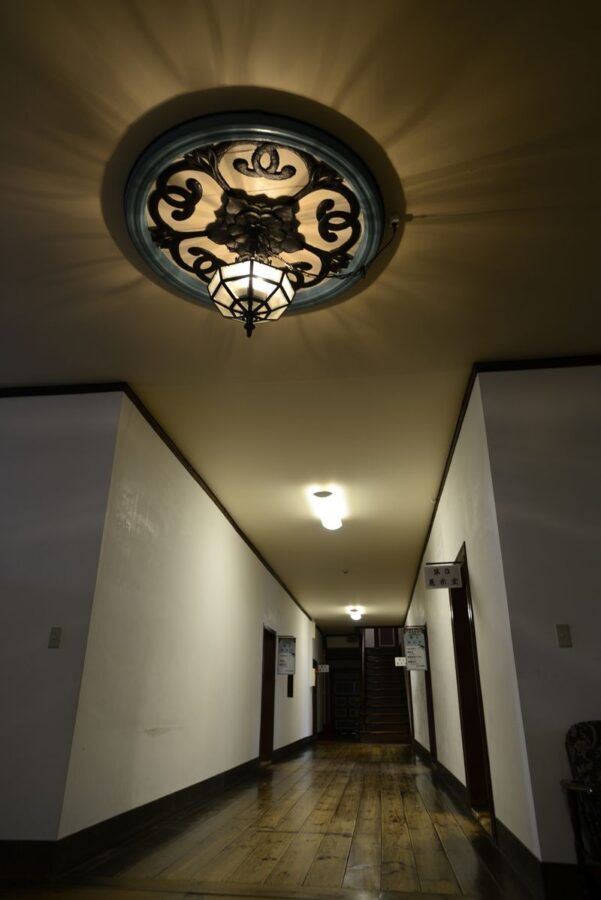 National Treasure: Former Kaichi School (Nagano) - Inside the pseudo-Western design
