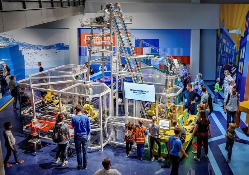 NEMO Science Museum Ticket in Amsterdam - Catching the chain reaction on the first floor