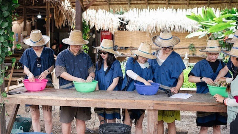 New Elephant Home Elephant Conservation Center in Chiang Mai - Preparing food, then meeting the elephants