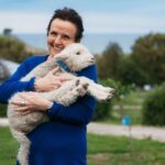 New Zealand Sheep Farm Trip with Lunch and Winery Day Tour - A farm-made picnic at Louise’s Lookout